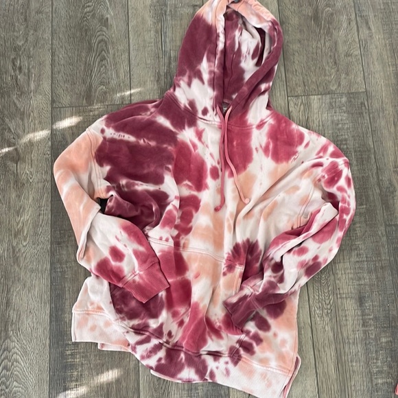 American Eagle Outfitters Tops - AMERICAN EAGLE HOODIE SMALL